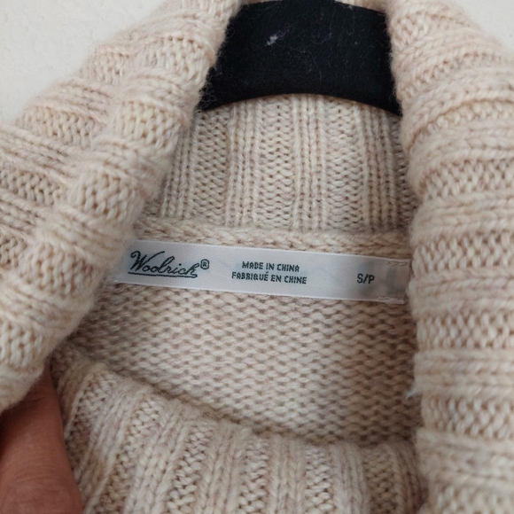 Woolrich Snowflake Wool Blend Turtleneck Sweater Size Small - Picture 5 of 10
